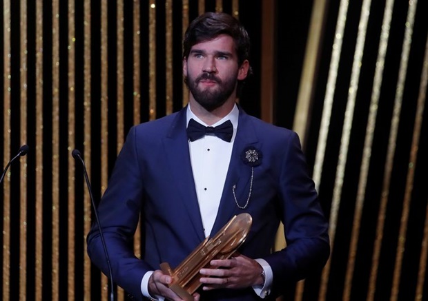 Brasileiro Alisson é escolhido como melhor goleiro do mundo