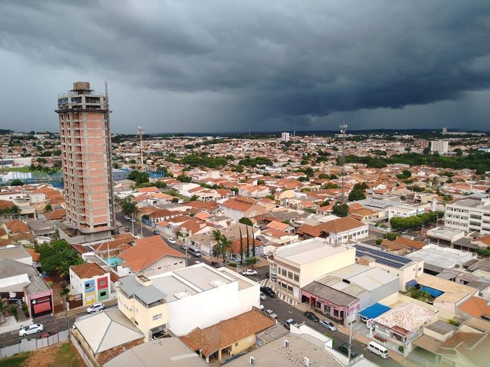 Fim de semana será de calor e pancadas de chuva em Tupã, indica previsão