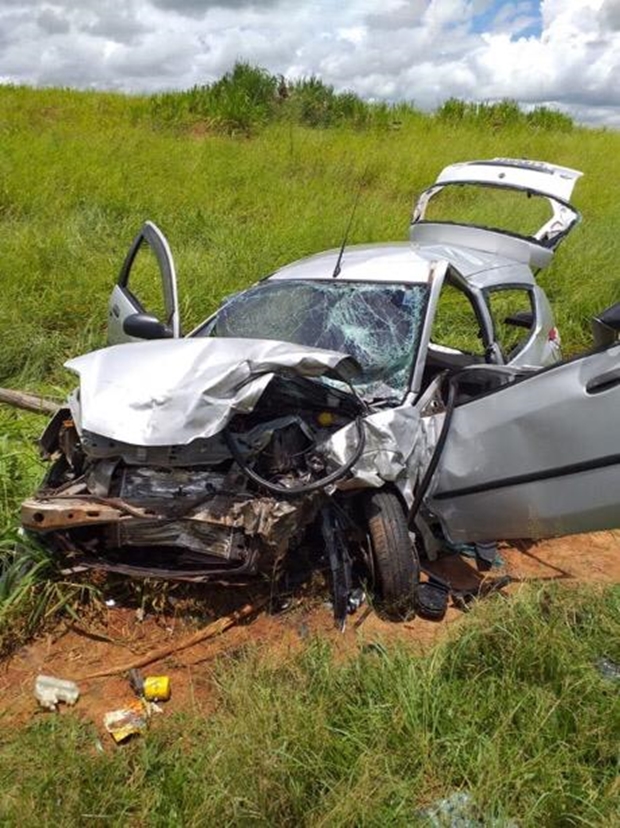 Acidente de trânsito deixa três pessoas feridas na estrada vicinal em Rinópolis