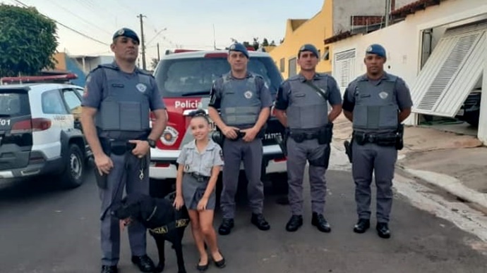 Sonho de criança: policiais de Tupã participam de festa de aniversário de garotinha