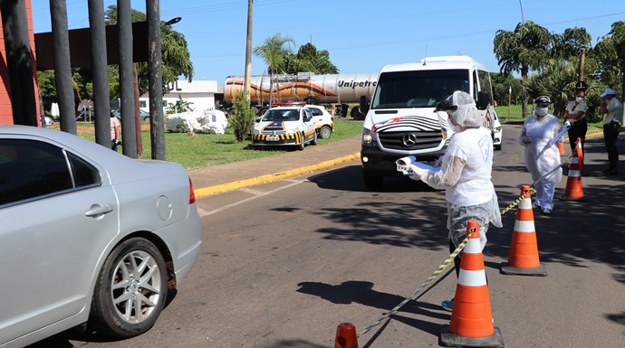 Barreira para controlar acesso na cidade termina nesta terça (21)