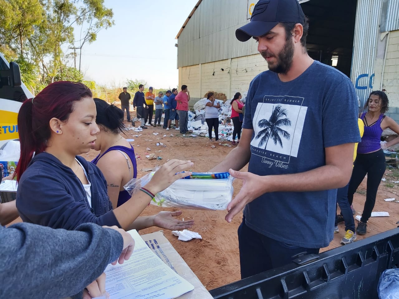 Funcionários da Coleta Seletiva recebem EPI de proteção contra o coronavírus/Foto: Assessoria PMT