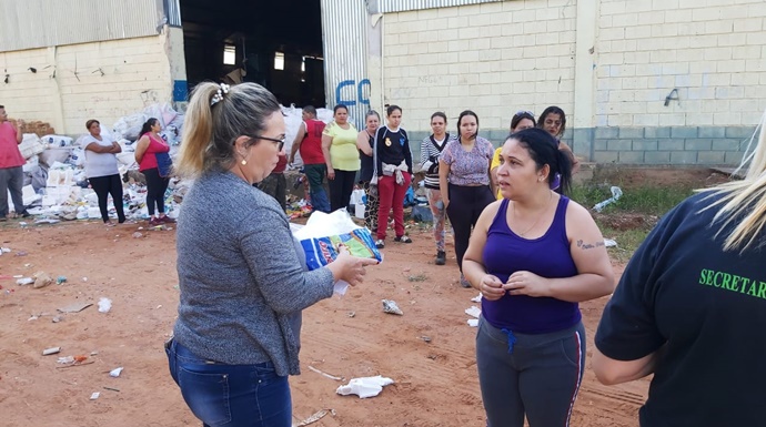 Colaboradores da Coleta Seletiva recebem EPI de proteção contra o coronavírus