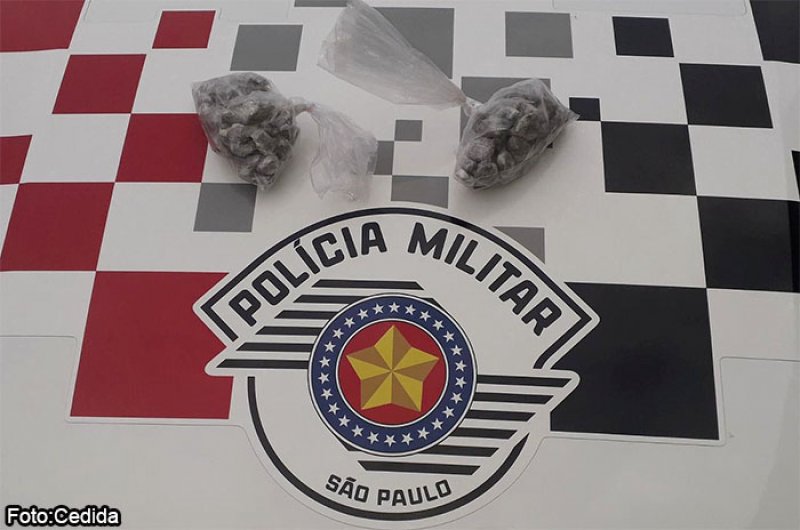 Polícia prende indivíduo com 100 porções de maconha na vicinal que liga Tupã a Parnaso