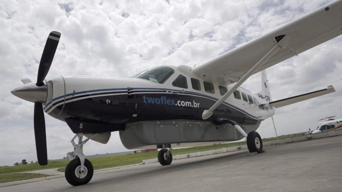 Azul marca retomada de vôos diários em Marília com avião para nove passageiros