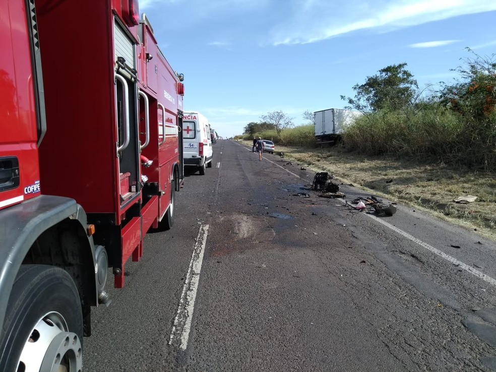 Acidente foi registrado na Rodovia Assis Chateaubriand, em Martinópolis — Foto: Polícia Rodoviária