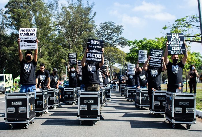 Técnicos de som, luz e imagem de eventos se manifestam em SP por protocolos para volta ao trabalho