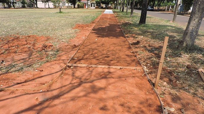 Prefeitura inicia construção de praça no Parque das Nações