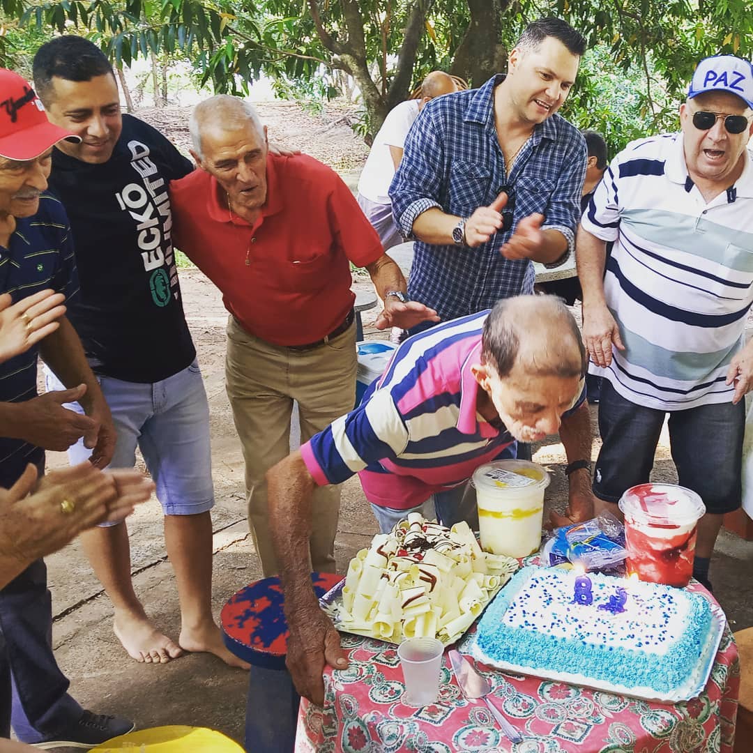 Após 70 anos, morador de Parnaso reencontra irmãos e conhece familiares