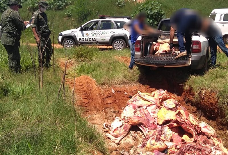 Polícia Ambiental apreende 600 quilos de carne em propriedade rural de Tupã