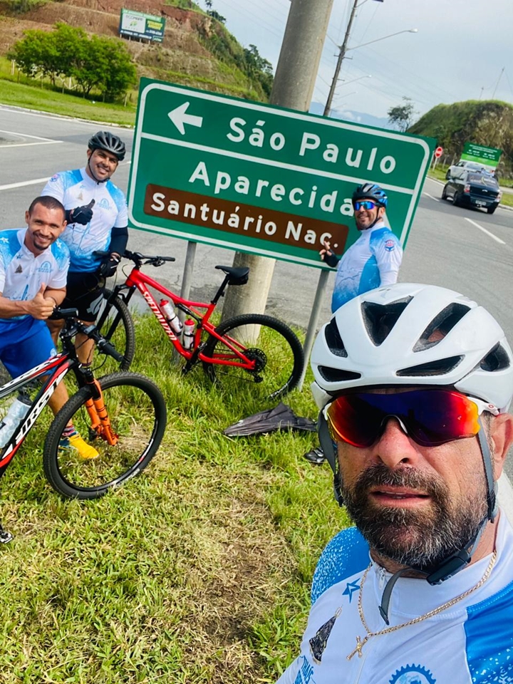 O momento tão esperado! Click de quando os ciclistas chegaram à Aparecida.