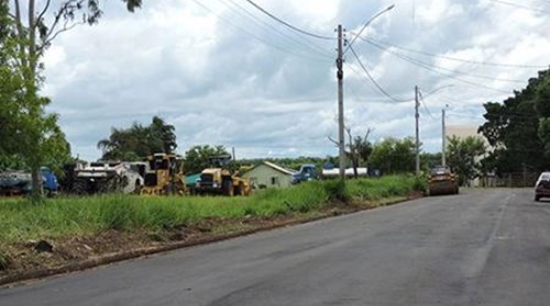 Ruas do bairro  Jammil Dualibi  recebem recapeamento asfáltico