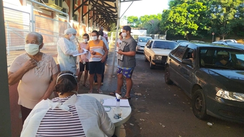 Idosos de 77 a 79 anos devem receber 2ª dose nesta quarta e quinta-feira