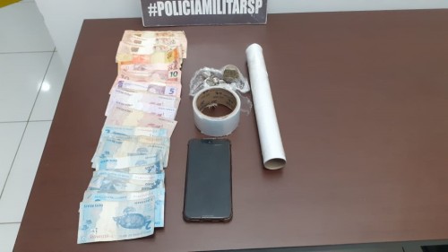 Polícia prende homem por tráfico de drogas no Parque Bela Vista