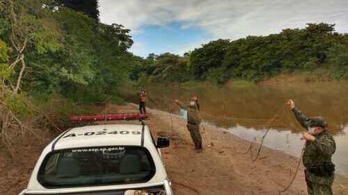 Polícia ambiental de Tupã apreende rede arrastarão as margens do rio do peixe