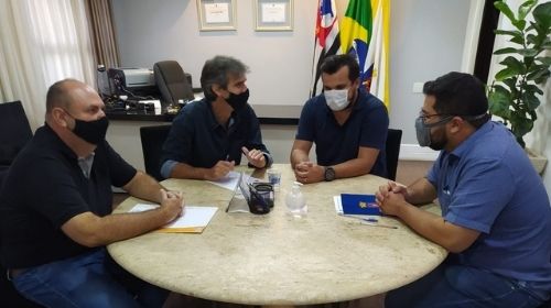 Vereadores mantêm trabalho para implantação de conjunto habitacional com 100 casas