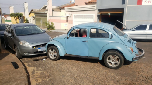 Homem bêbado bate em veículo estacionado na zona leste de Tupã