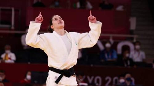 Alana Maldonado derrota georgiana e conquista ouro no judô na Paralimpíada
