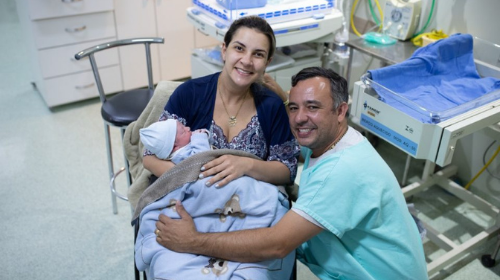 Família de Herculândia realiza parto dentro do carro a caminho do hospital