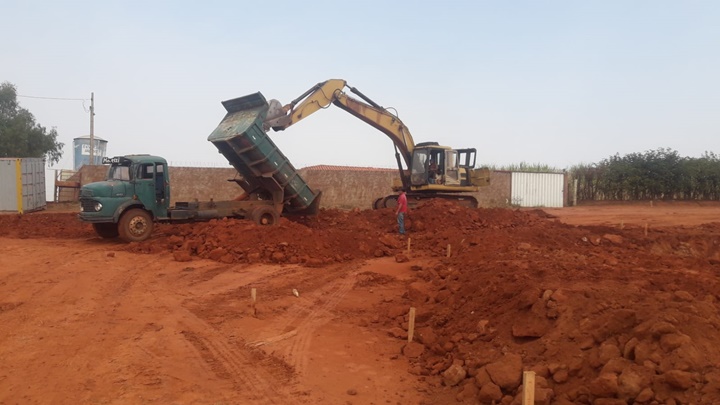 Após quatro anos de espera, obras das 52 casas no  Queiroz D  são iniciadas