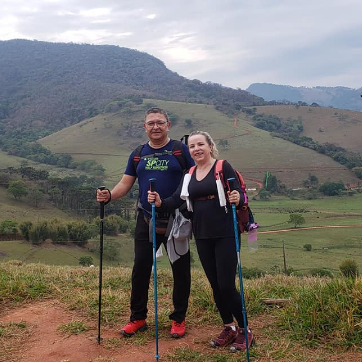 Casal de Tupã embarca em viagem de fé e autodescoberta durante peregrinação a pé até Aparecida