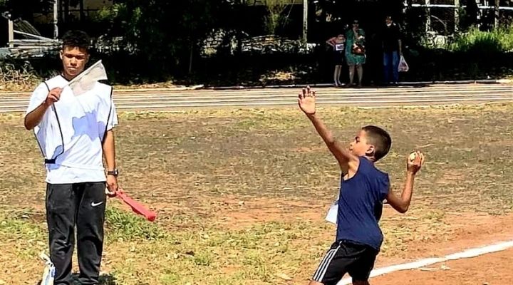 Mais de 120 crianças e adolescentes participam de Festival de Atletismo da Casa do Garoto