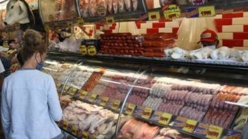 Carnes ficam 10% mais caras em 2021; frango em pedaços salta 30%