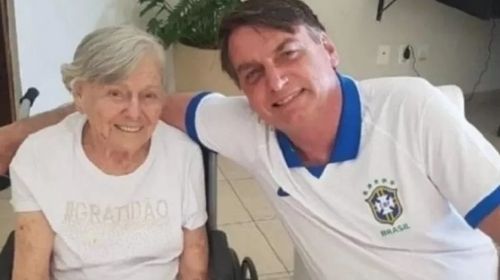 Mãe de Bolsonaro morre aos 94 anos; anúncio foi feito pelo presidente