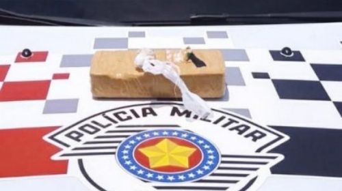 Casal é preso em flagrante por tráfico ao transportar pasta base de cocaína em veículo entre Osvaldo Cruz e Salmourão