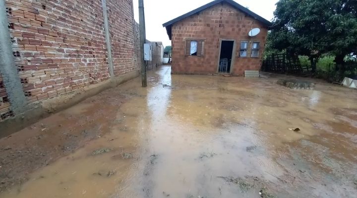 Sistema de drenagem não suporta grande volume de chuva e água invade casas em Herculândia — Foto: Prefeitura de Herculândia /Divulgação