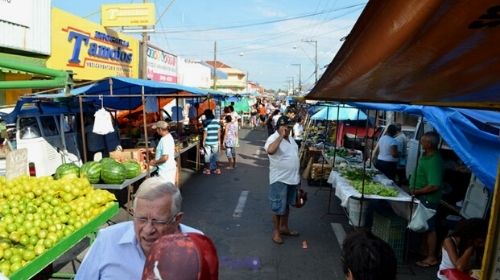 Prefeitura de Queiroz retoma atividades da Feira Livre