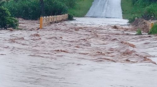 Estrada que liga Tupã ao município de Quatá é interditada devido a chuva desse sábado