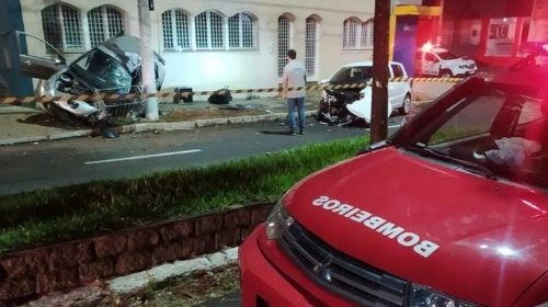 Motorista fica gravemente ferido em acidente no centro de Marília