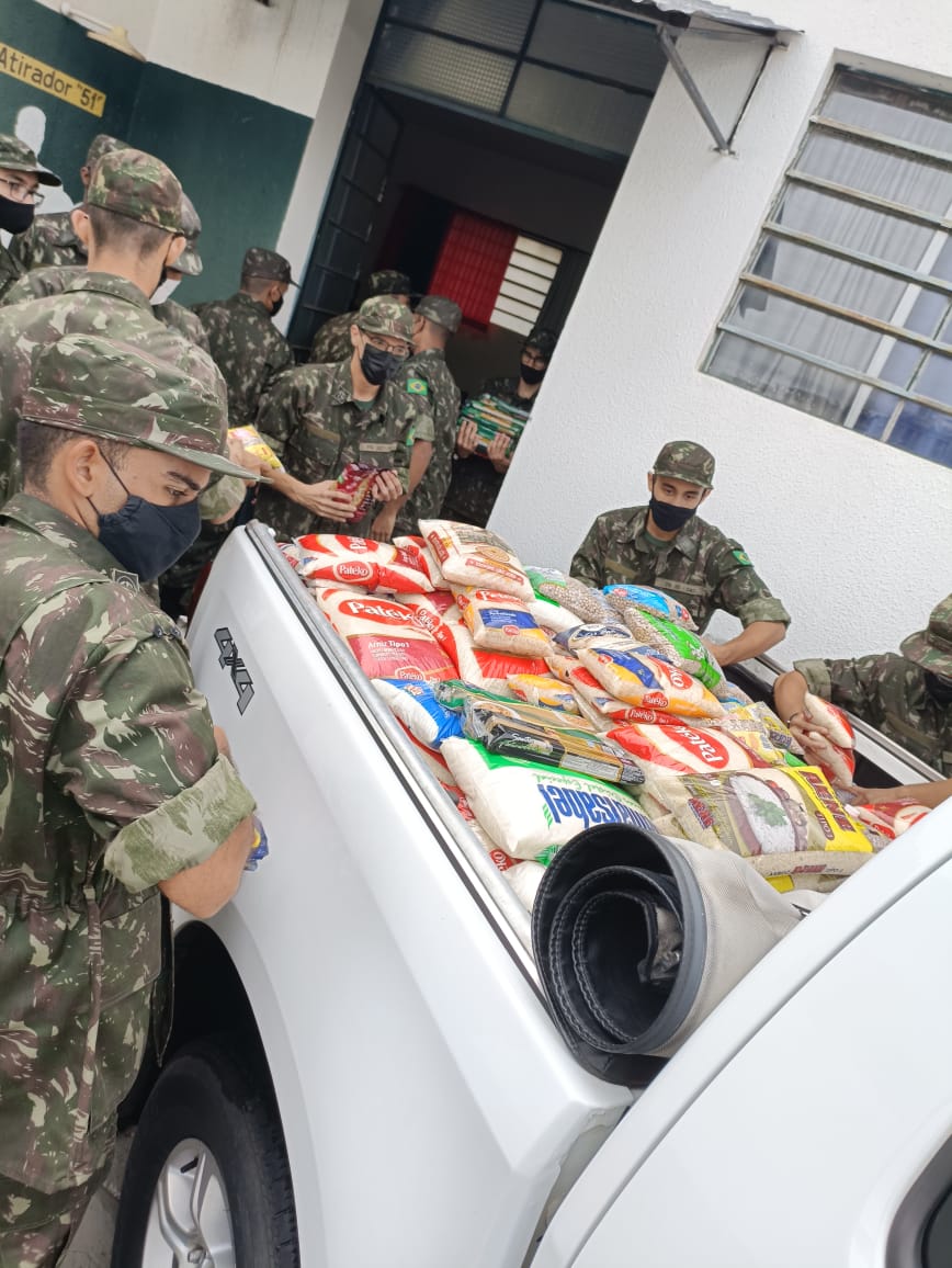 Força do Bem e Tiro de Guerra arrecadam mais de uma tonelada e meia de alimentos