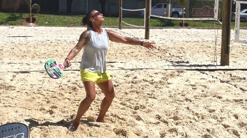 Ranking: tupãense Tássia Sono é a 52ª melhor jogadora de beach tennis do mundo