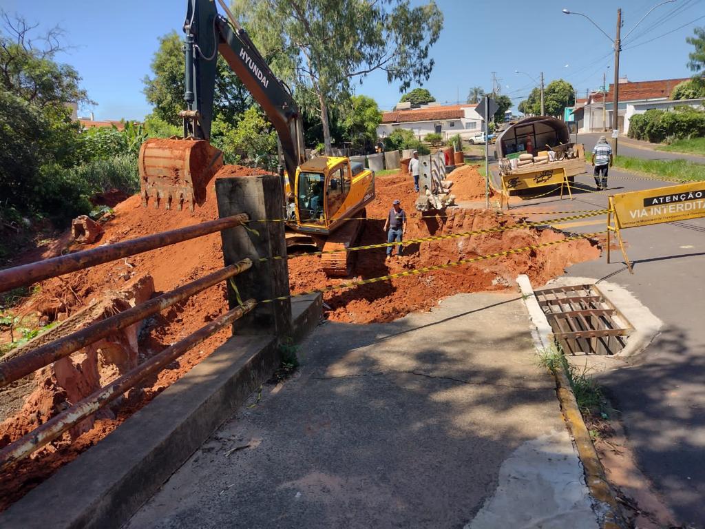 Prefeitura inicia obras para recuperação da ponte 