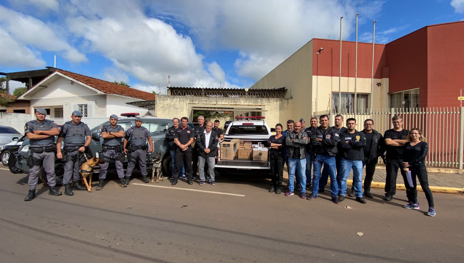 Grande operação policial resulta na apreensão de drogas, dinheiro e cigarros em Herculândia e Quintana