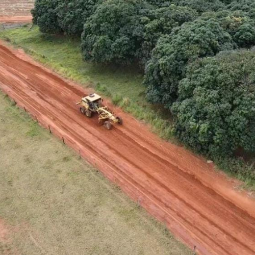 Queiroz inicia obras de pavimentação da vicinal que liga a Granja Yabuta e Empresa Felipe Ferraz