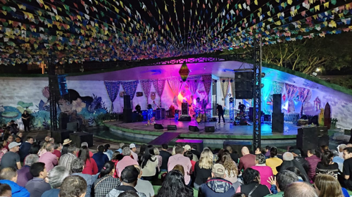 Tupã Junina reuniu milhares de pessoas na Praça da Bandeira