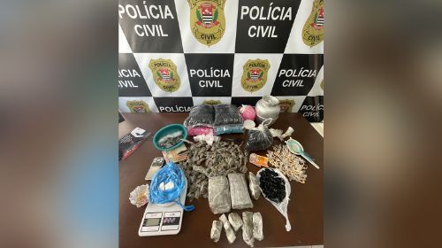 Casal de jovens é preso por tráfico de drogas na COHAB João Paulo II