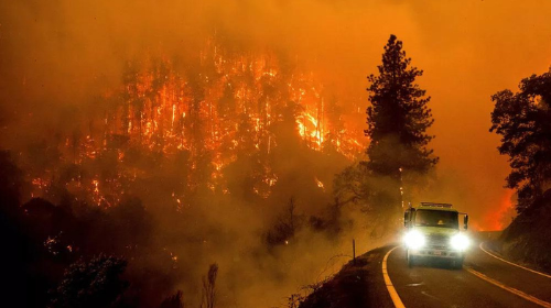 Califórnia registra maior incêndio do ano, e 2.000 moradores deixam casas