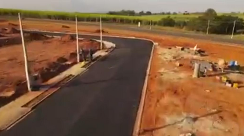 Queiroz inicia obras de pavimentação de novo bairro