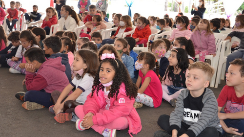 Festival do Folclore encanta mais de 1.320 crianças na Praça da Bandeira