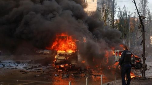 Kiev, capital da Ucrânia, volta a ser alvo de ataques da Rússia, e 11 morrem