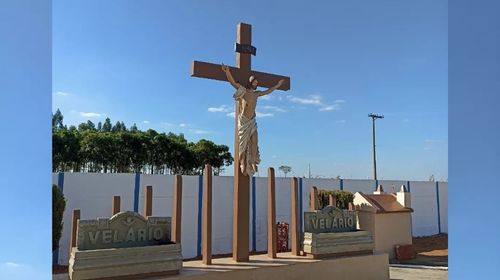 Queiroz promove limpeza e revitalização do Cemitério Municipal