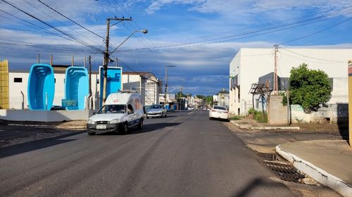 Estacionamento de veículos em um dos lados da avenida Brasil será proibido a partir desta segunda-feira (28)