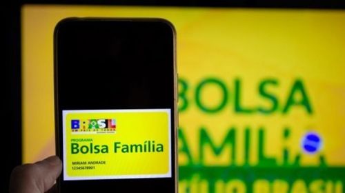 Auxílio Brasil tem último pagamento do ano; veja benefícios que continuam em 2023