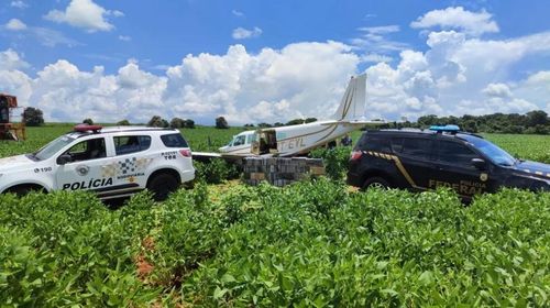 Falta de autorização motivou FAB a perseguir avião que saiu do Paraguai com cocaína e fez pouso forçado no interior de SP