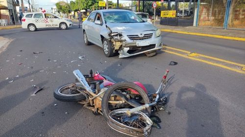 Motociclista fica gravemente ferido em acidente na Avenida Tabajaras