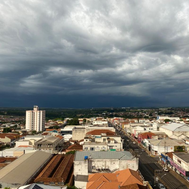 Frente fria avança com previsão de chuvas no fim de semana em Tupã